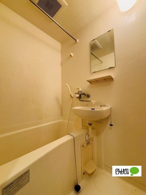 バス・シャワールーム　同間取参考写真