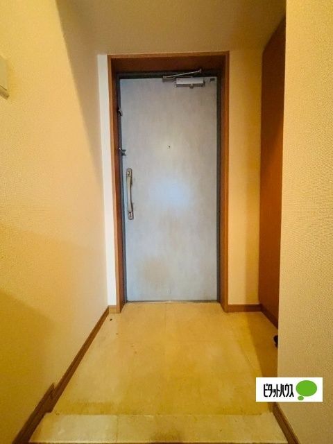 玄関　同間取参考写真
