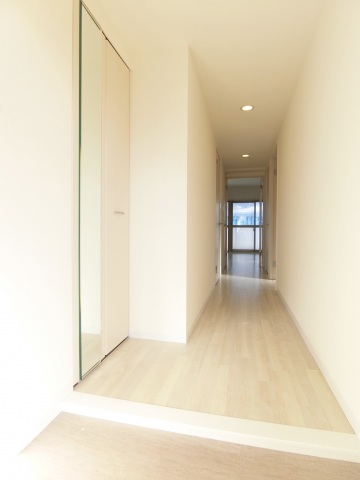 玄関　開放感ある玄関