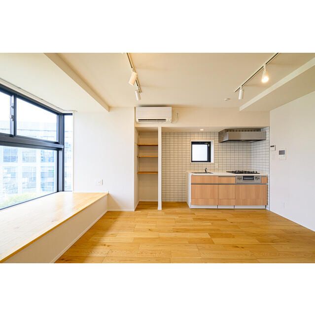 居室・リビング　こちらのリビングで趣味の時間をお楽しみください