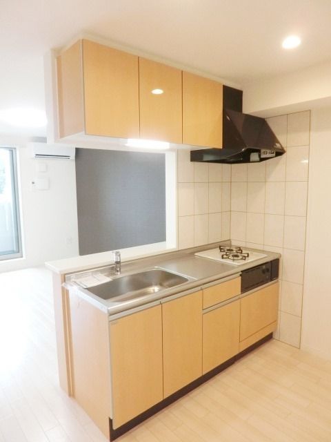 キッチン　２口コンロのシステムキッチン