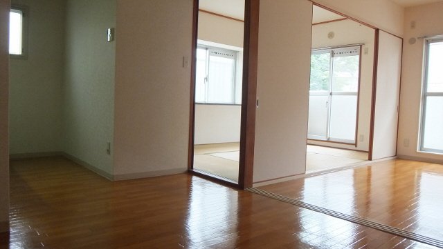 セキュリティ　明るいお部屋です