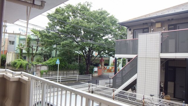 眺望　１階でも地面から少し上がっています