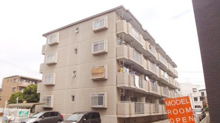 建物外観　南向きで日当り良好です