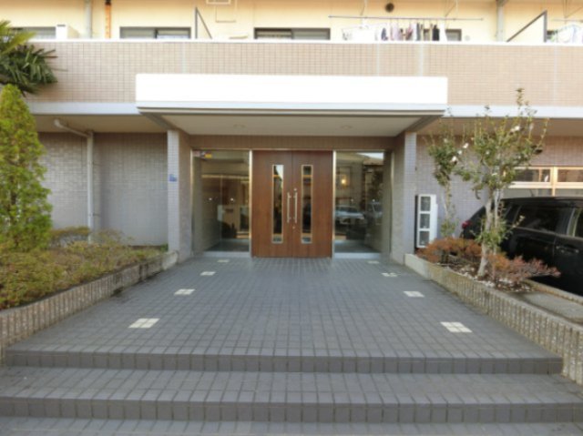 エントランス　同建築会社施工例になります。