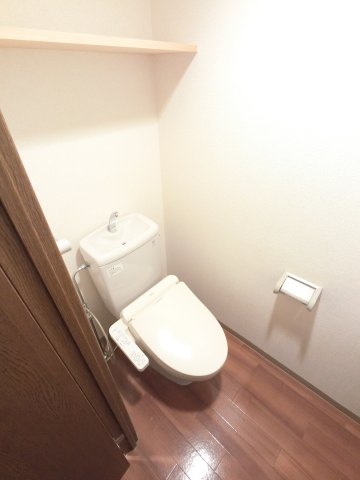 トイレ　同建築会社施工例になります。