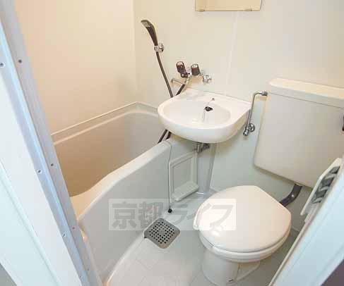 バス・シャワールーム　ユニットバスです。