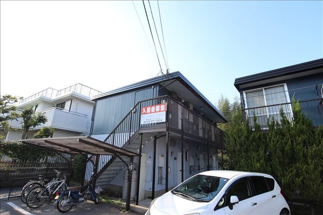 建物外観　鉄骨造の2階建てのアパートです☆