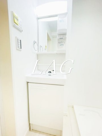 洗面設備　独立洗面台です。