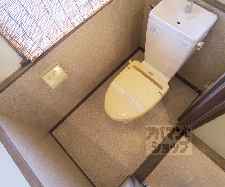 トイレ　２－３号室の写真です。