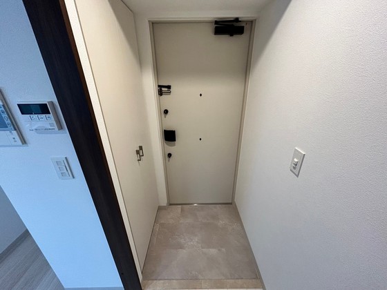 玄関　※別部屋の写真です