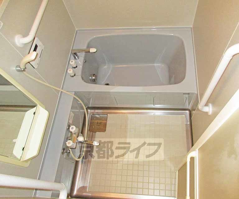 バス・シャワールーム　ゆっくりリフレッシュ～！