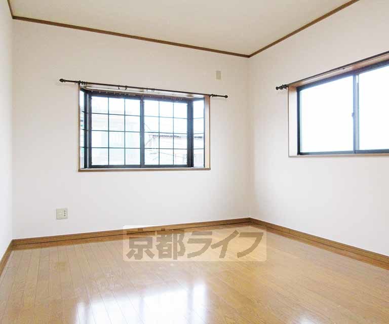 居室・リビング　改装済みで綺麗です～！