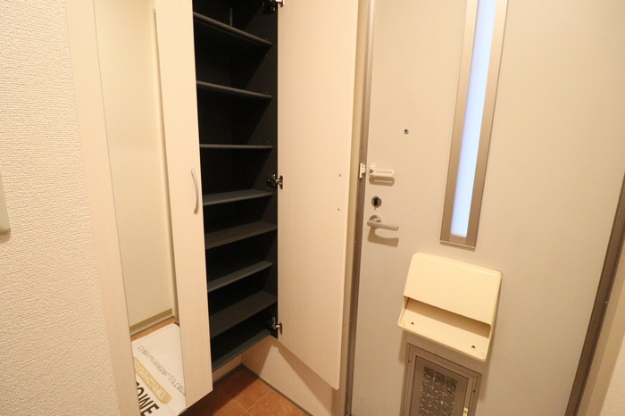 その他共有部分　トールタイプシューズボックス（姿見鏡付）