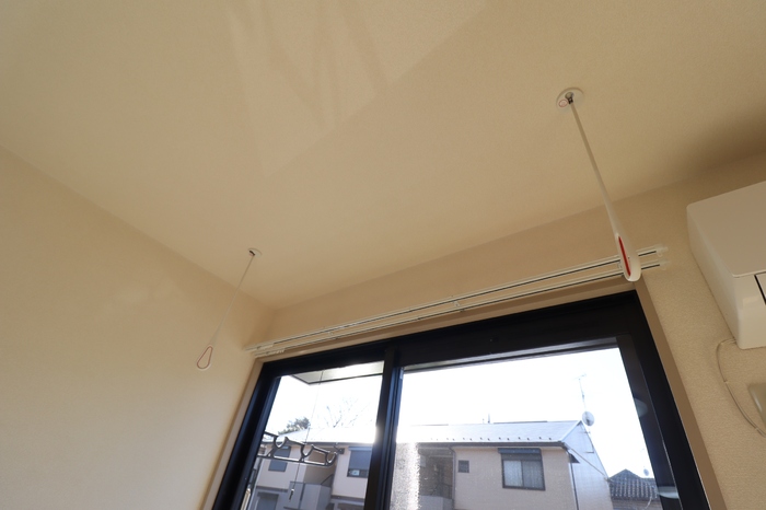 その他設備　室内物干し（雨の日などに重宝します）