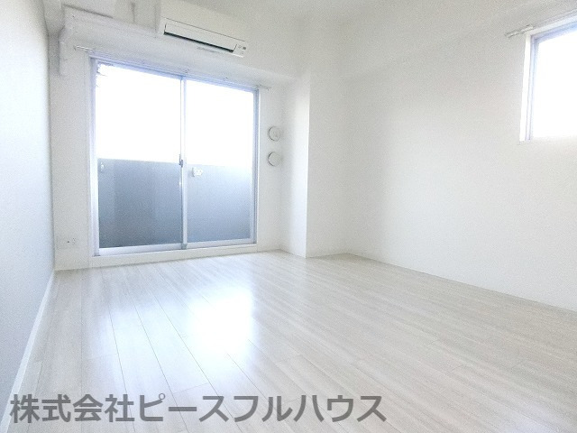 居室・リビング　詳細は、RISUMO江坂本店→06-6155-7137まで♪