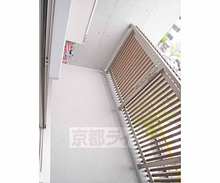 バルコニー　お布団も干せますね