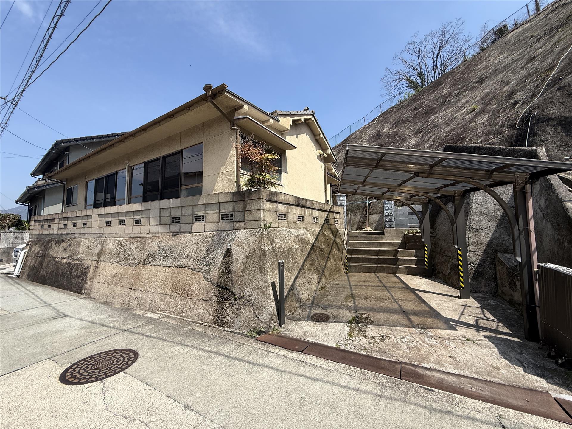 建物外観　1981年築　船見町2-27戸建