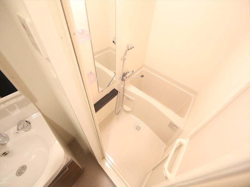 バス・シャワールーム　バスルーム　浴室暖房乾燥機付き