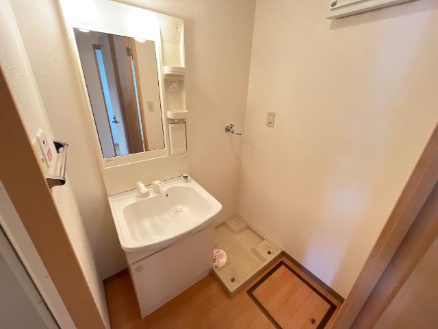 洗面設備　洗髪洗面化粧台