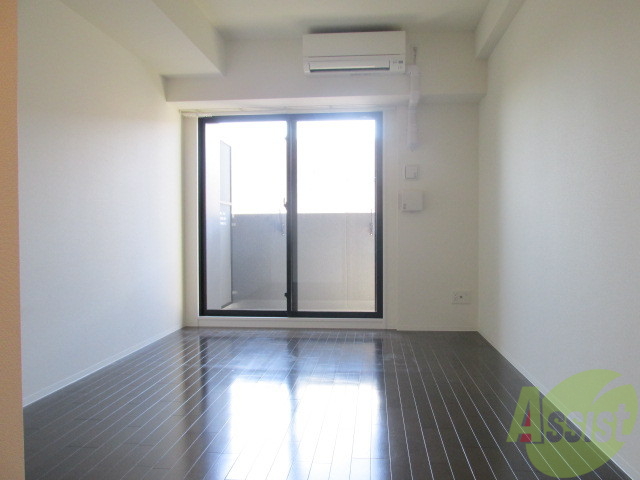 居室・リビング　あかるいお部屋ですねー