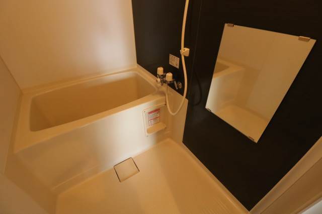 バス・シャワールーム　清潔感あるバスルーム♪