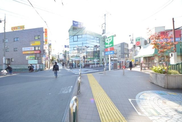 その他　駅前（その他）まで800m