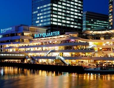 ショッピングセンター　横浜ベイクォーター（ショッピングセンター）まで848m