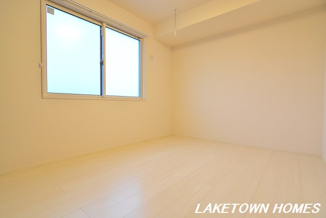 その他　６帖の洋室です。