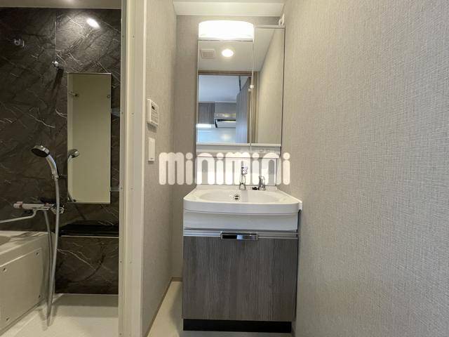 洗面設備　１０階同一間取り写真