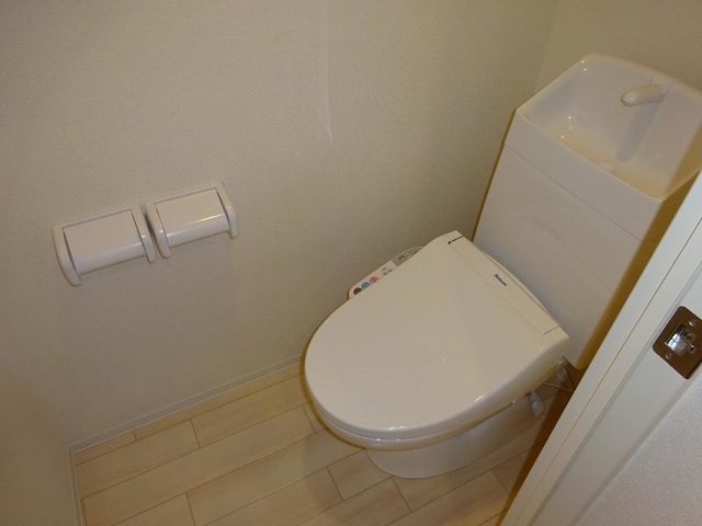 トイレ　シャワー付トイレ