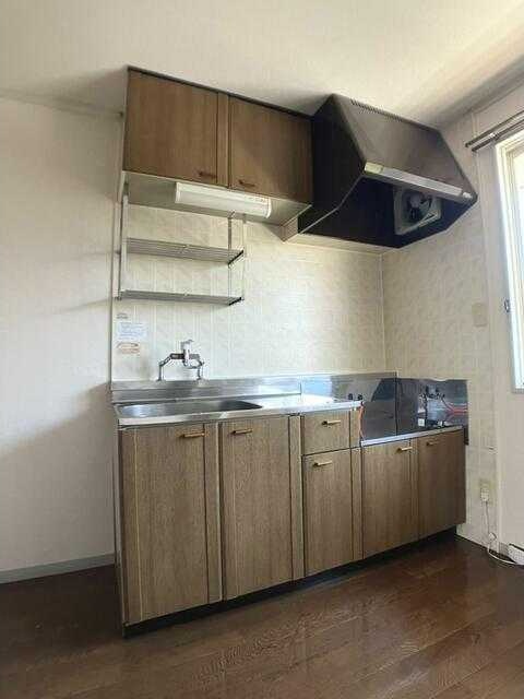 キッチン　写真は別の部屋のものです。