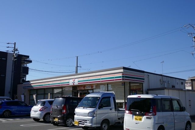 コンビニ　セブン-イレブン磐田新貝店（コンビニ）まで591m