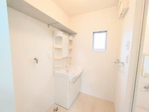 洗面設備　シャワー付き洗面台