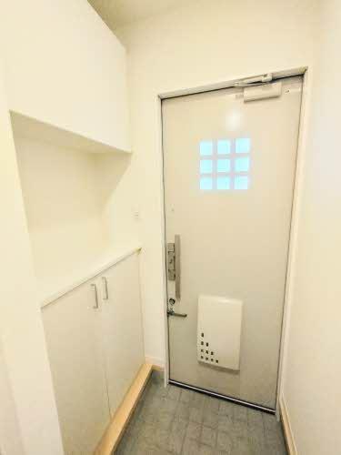 玄関　シューズボックス完備