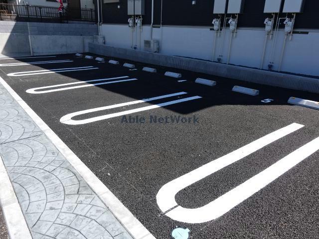 駐車場　駐車場