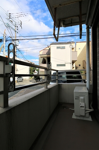 バルコニー　洗濯物も良く乾きそうですね