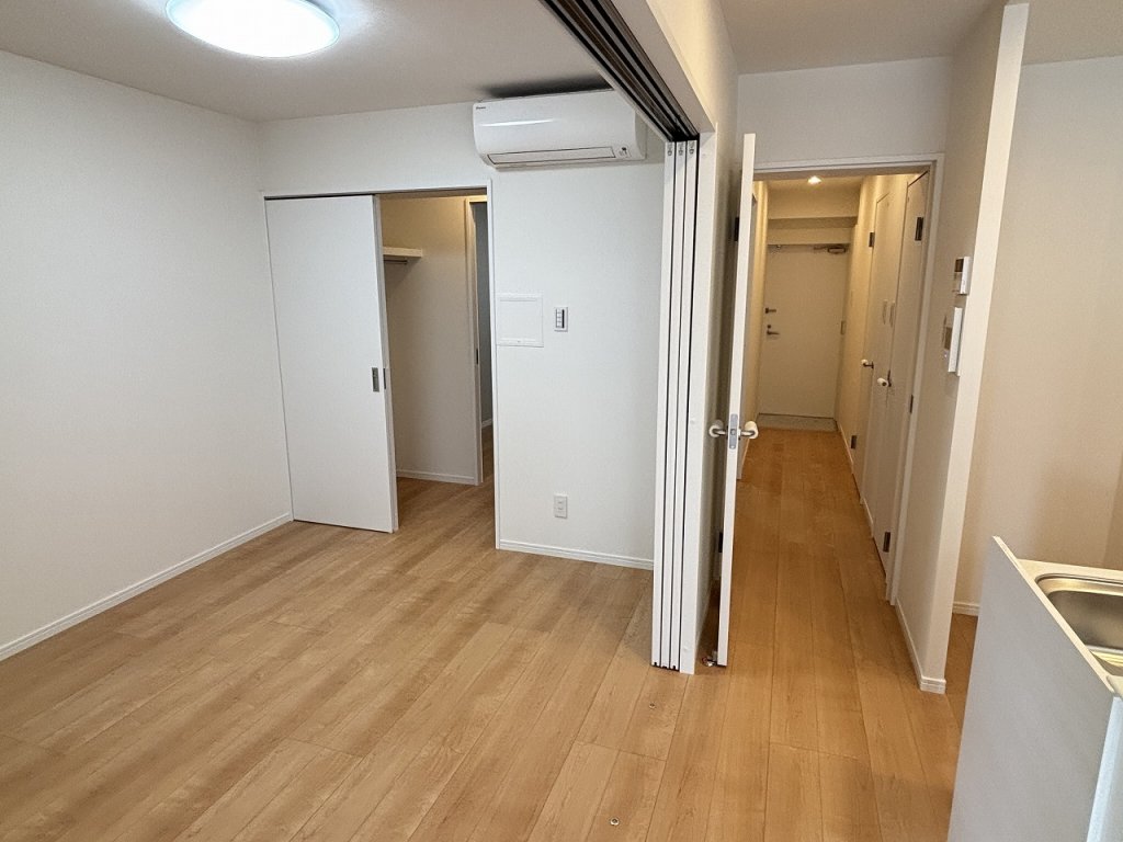 その他部屋・スペース　床段差なし可動式間仕切り採用