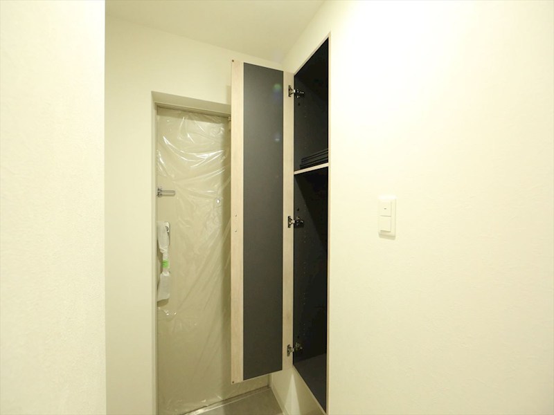 玄関　玄関　シューズボックス付