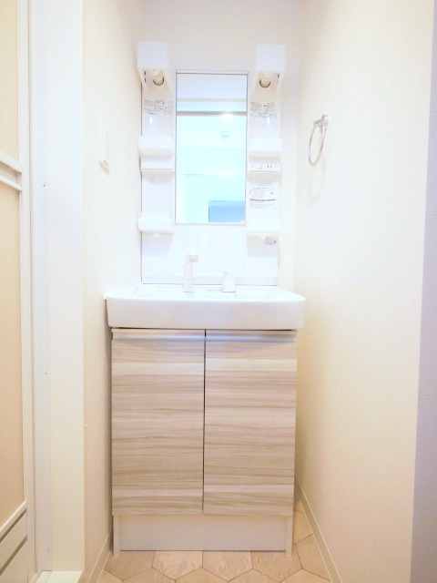 洗面設備　シャンプードレッサー付きです♪