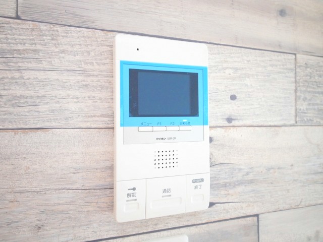 セキュリティ　モニター付きインターホンです♪