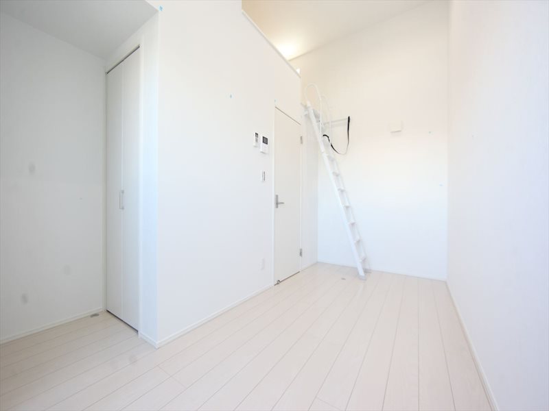 その他　洋室5.8帖　ロフト5.4帖（収納でも使えます）