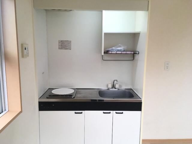 キッチン　＊別号室の写真となります。