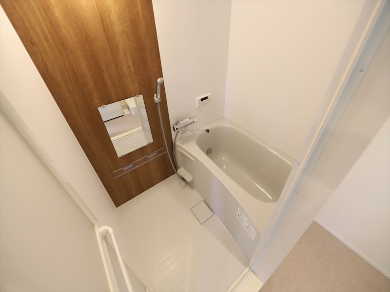 バス・シャワールーム　浴室暖房乾燥機付　追い焚き機能付お風呂　同仕様写真