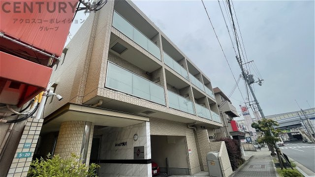 建物外観　敷地内に駐車場あります！