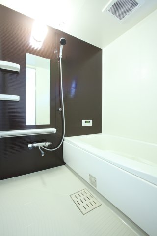 バス・シャワールーム　写真はイメージです。 色仕様は現状優先となります。