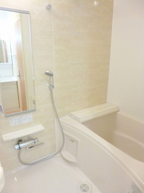 バス・シャワールーム　これからの季節に嬉しい、追いだき機能付きのバスです?