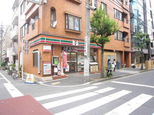 コンビニ　セブンイレブン（コンビニ）まで50m