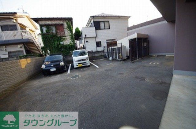 駐車場　敷地内駐車場