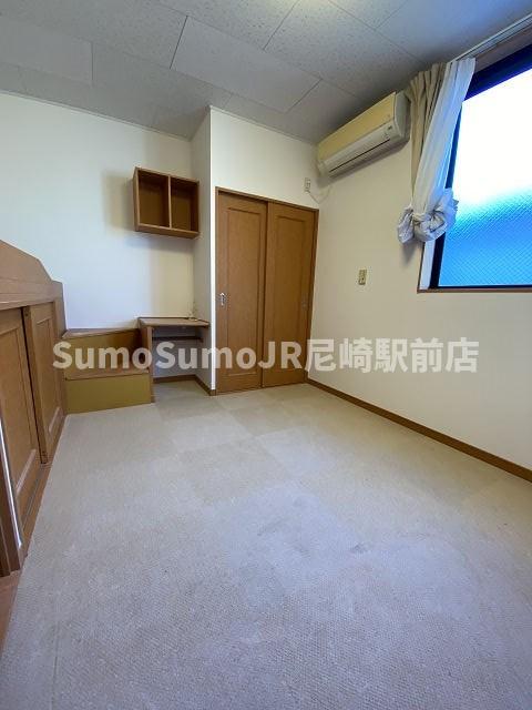 居室・リビング　こちらのリビングで趣味の時間をお楽しみください